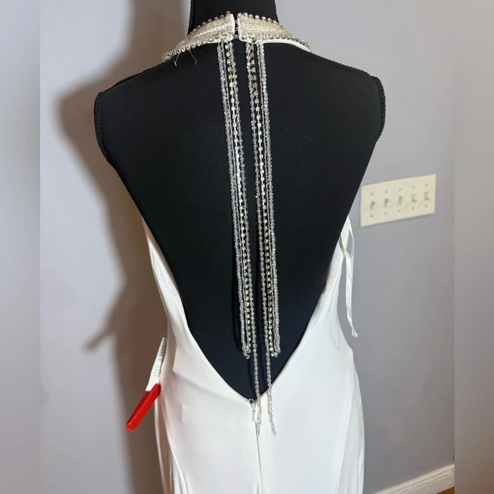 IEENA for Mac Duggal Zuri Beaded Halter White Jersey Gown size 6 - Picture 7 of 14